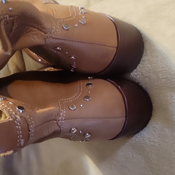 Womans Dolce Vita Ankle boots, size 71/2. - Picture 4 of 4